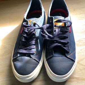 Men’s sneakers worn once size 9